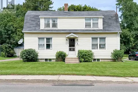 8 Falconwood Drive