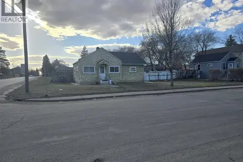 201 R AVENUE N