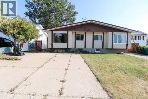 71 Laval Boulevard W