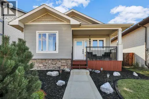 9 Valley Crescent