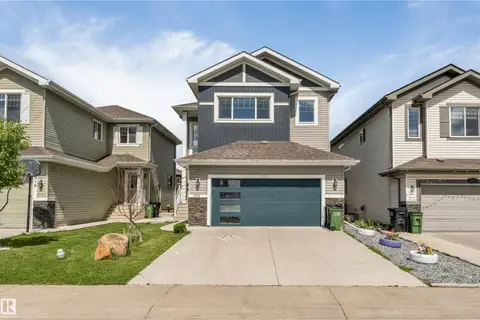 2912 12 AV NW