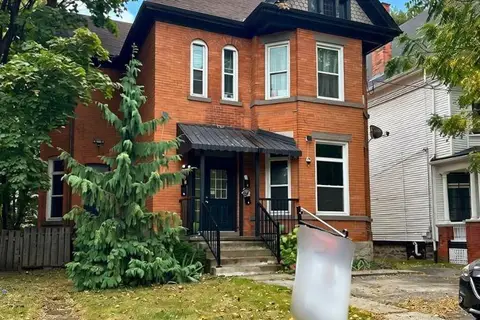 69 SHERMAN Avenue S Unit# 4
