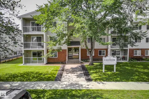 #206 10842 107 ST NW