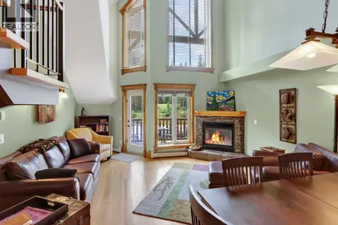 307, 155 Crossbow Place