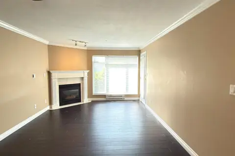 211 32085 GEORGE FERGUSON WAY