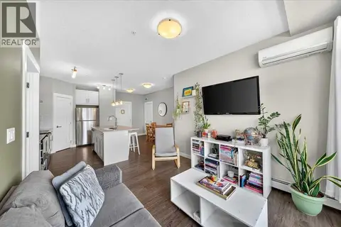 310, 10 Walgrove Walk SE
