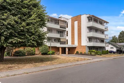 303 9425 NOWELL STREET, Chilliwack Proper East