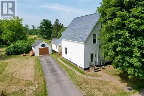 32 River Avenue