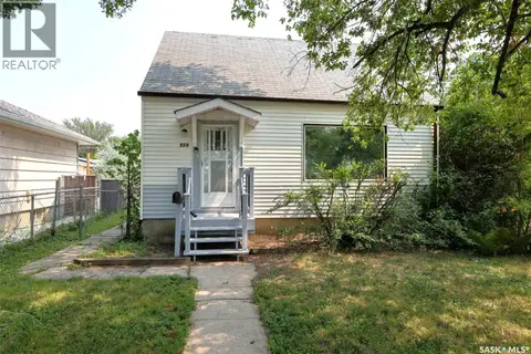 859 Pasqua STREET