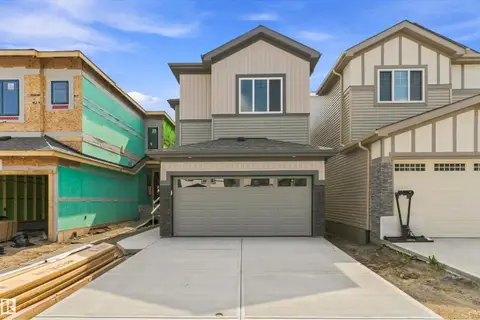 8815 181 AV NW