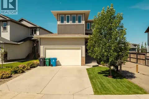 279 Northlander Bend W