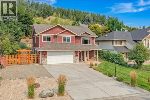 1808 Skyview Crescent