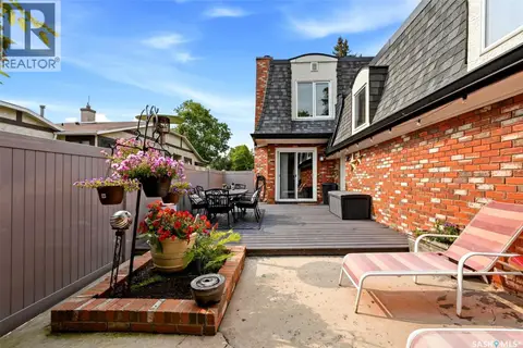 1142 Gryphons WALK