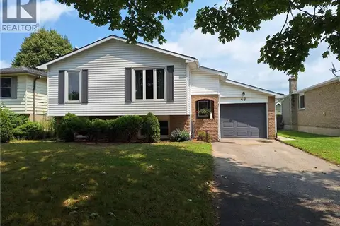 48 CRESTLYNN Crescent