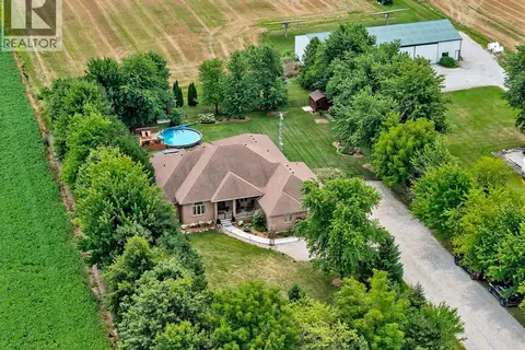2207 SOUTH MIDDLE ROAD
