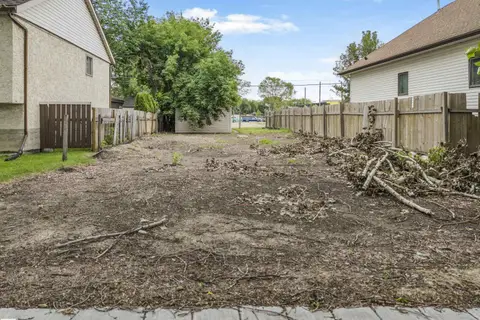 12723 121 ST NW