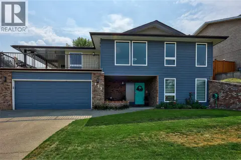 975 Huntleigh Crescent