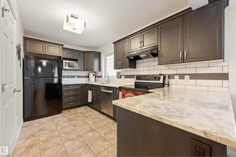 12425 111 AV NW