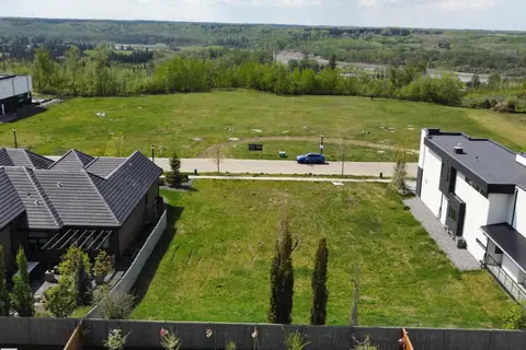 21 WINDERMERE DR SW