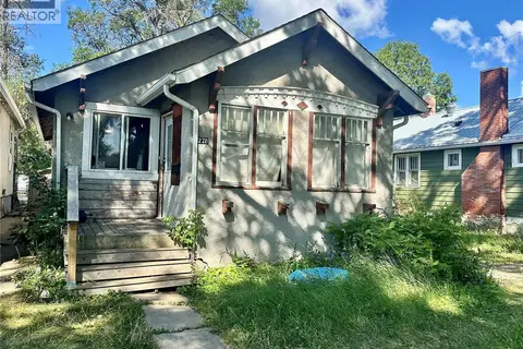 1228 Robinson STREET