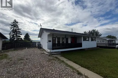 925 Cornwall Crescent