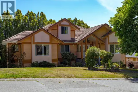 897 Maltwood Terr