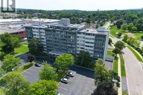 24 MIDLAND Drive Unit# 403