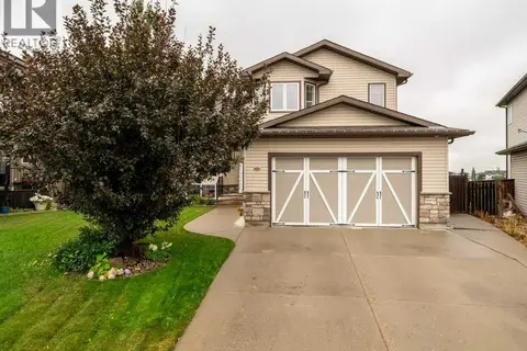 532 Margaret Sutherland Crescent N