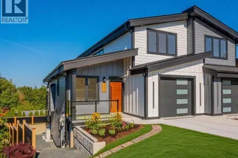 4835 LESLEY CRES
