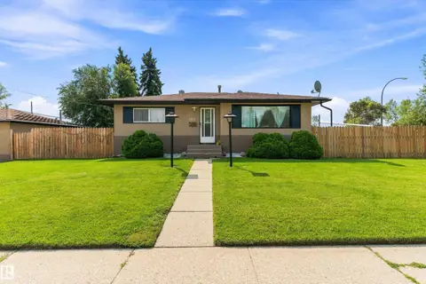 5815 136 AV NW