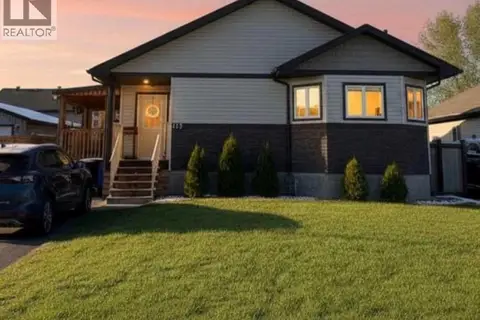 125 Beardsley Crescent