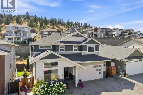 1532 EMERALD Drive