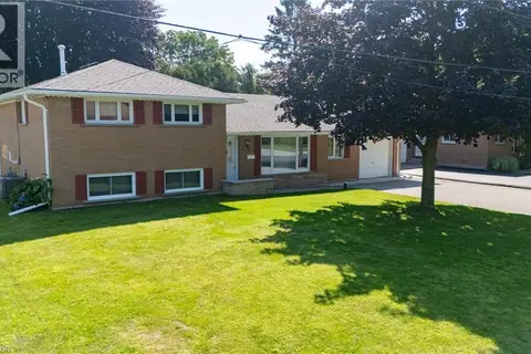 12 GLENDALE Crescent
