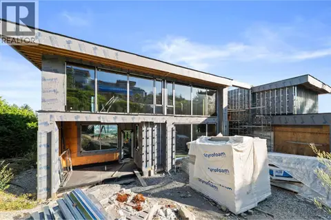 1424 SANDHURST PLACE
