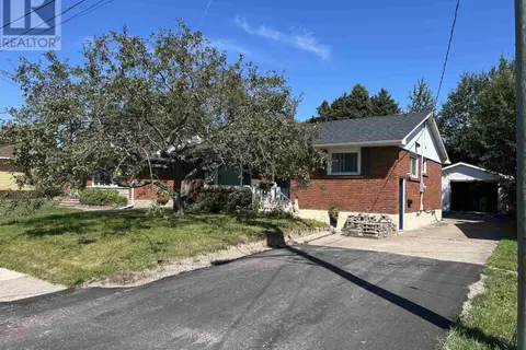 14 Nicolas AVE