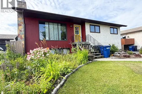 48 Dunfield CRESCENT