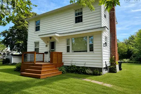 5 Elmwood Drive