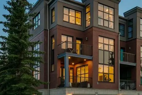 424 Aspen Meadows Hill SW