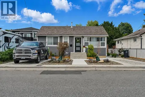 367 DOUGLAS Avenue