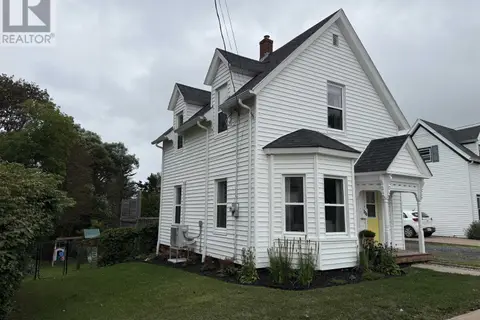 228 Cottage Street