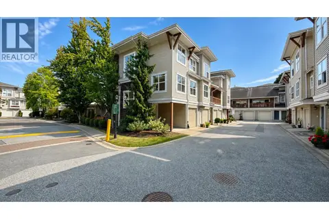 51 7111 LYNNWOOD DRIVE