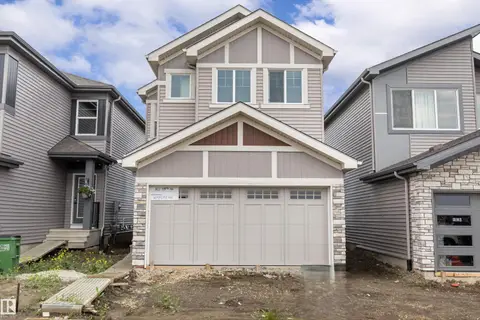8632 183 AV NW