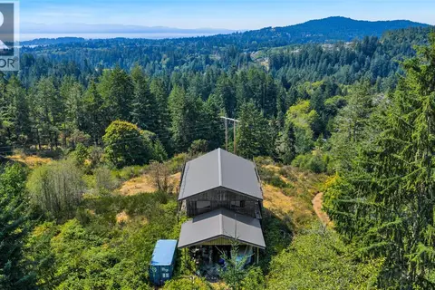 2585 Sooke River Rd
