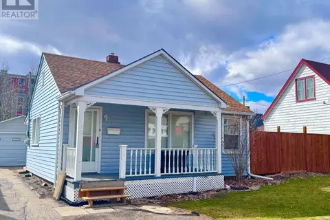 305 CROWLAND AVENUE