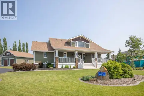 539 Summer Crescent