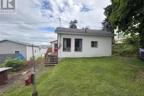 5 Watsons Road