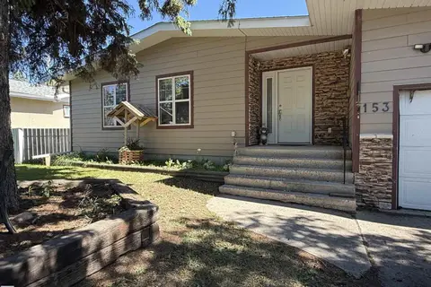 153 Maple CR