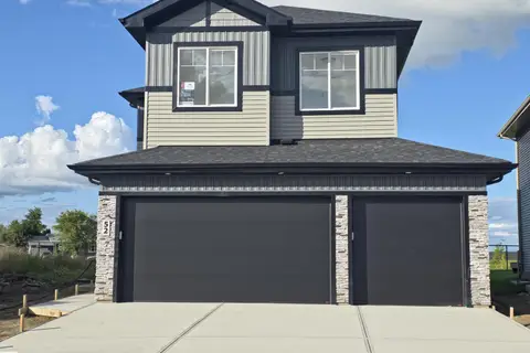52 Maple CR SE