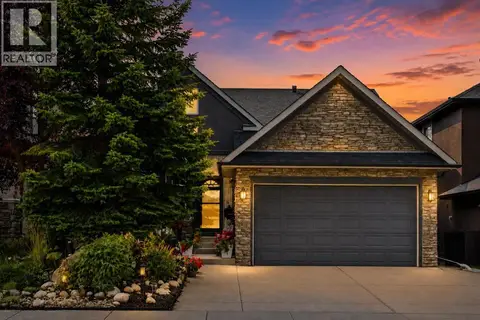 44 Strathlea Close SW