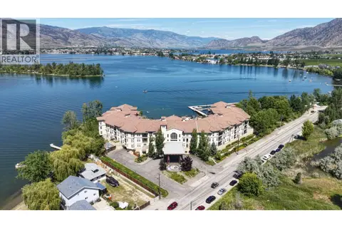 4200 LAKESHORE Drive Unit# 334